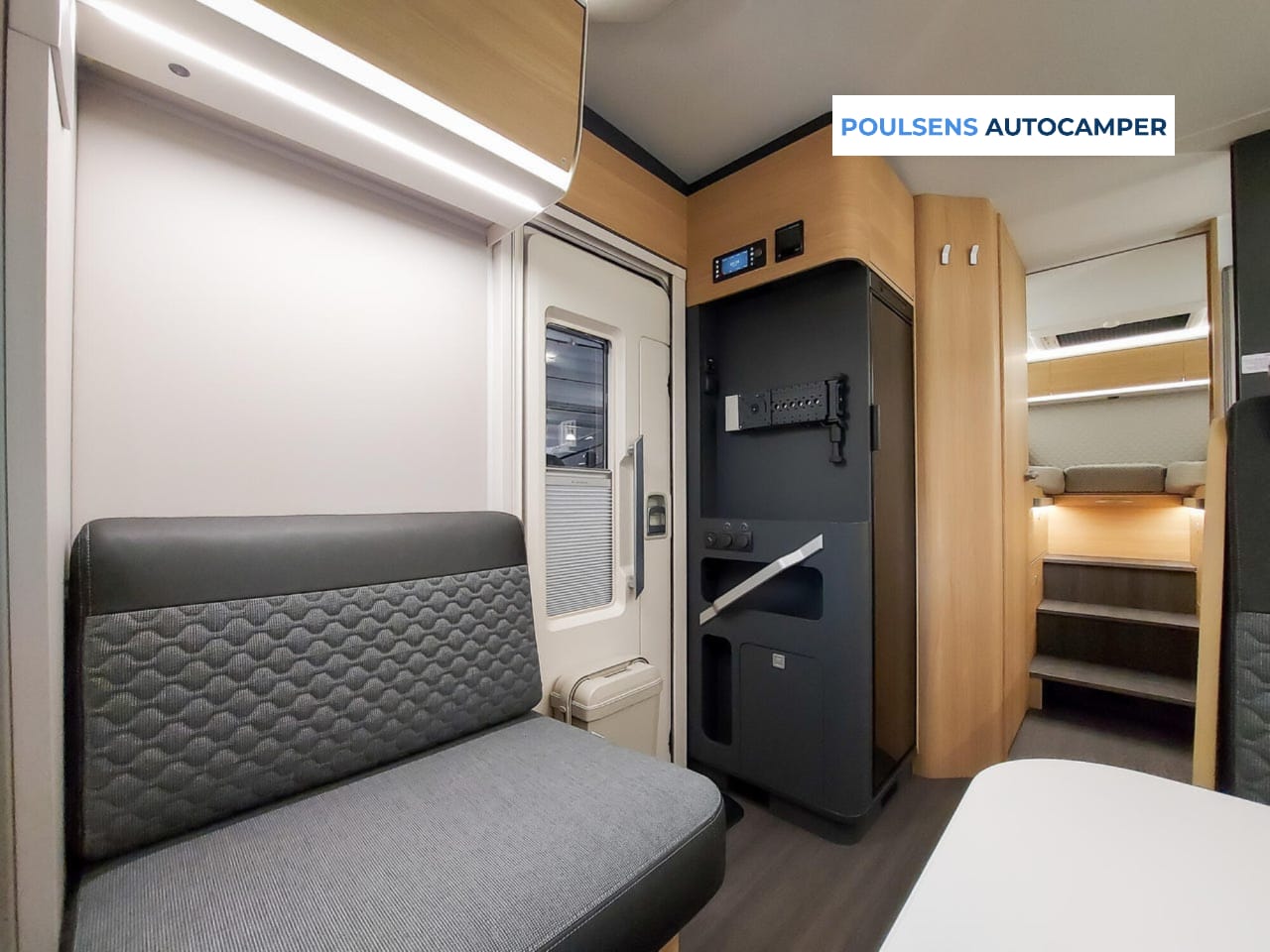 Salon intérieur du Adria Coral Plus 670 SL