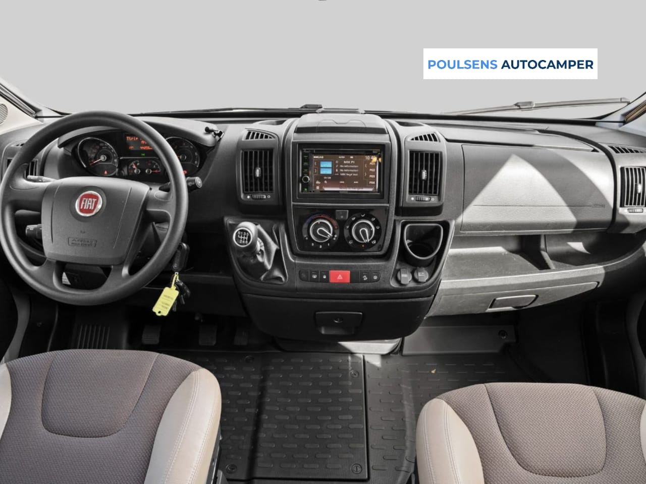 Cabine avant de l’Adria Matrix M 670 SC