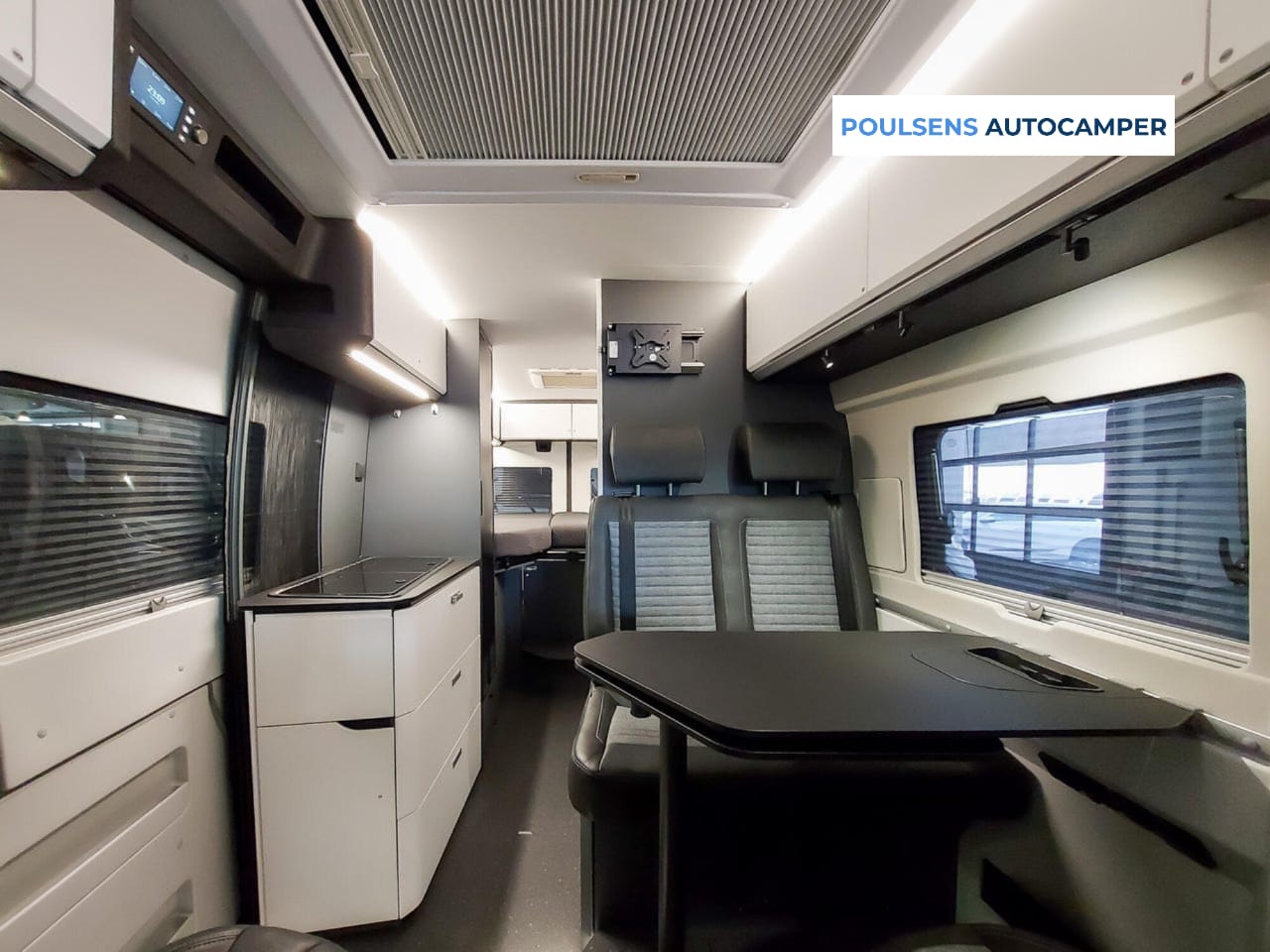 Salon intérieur du Adria Twin Supreme 640 SLB