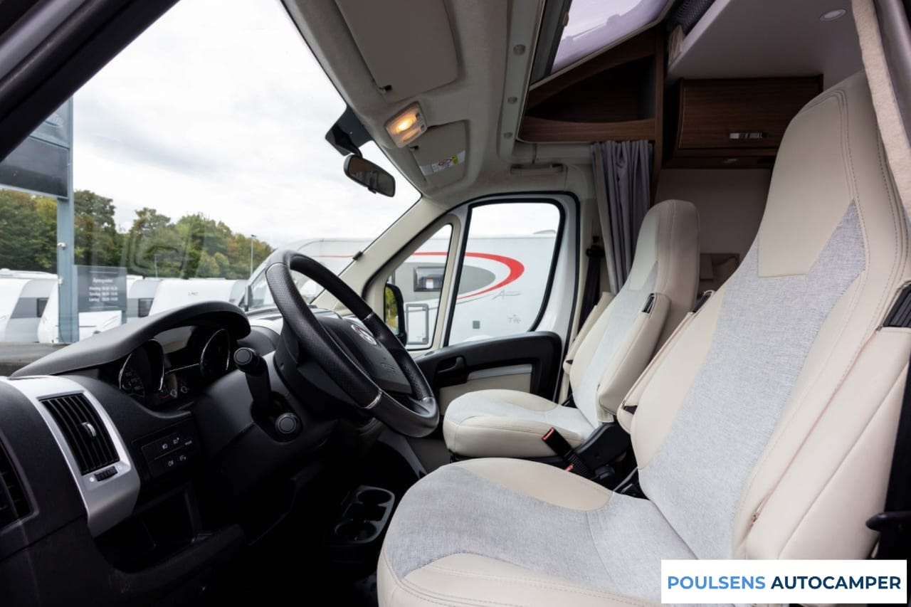 Cabine avant du Carado T 447 2019 avec tableau de bord Fiat
