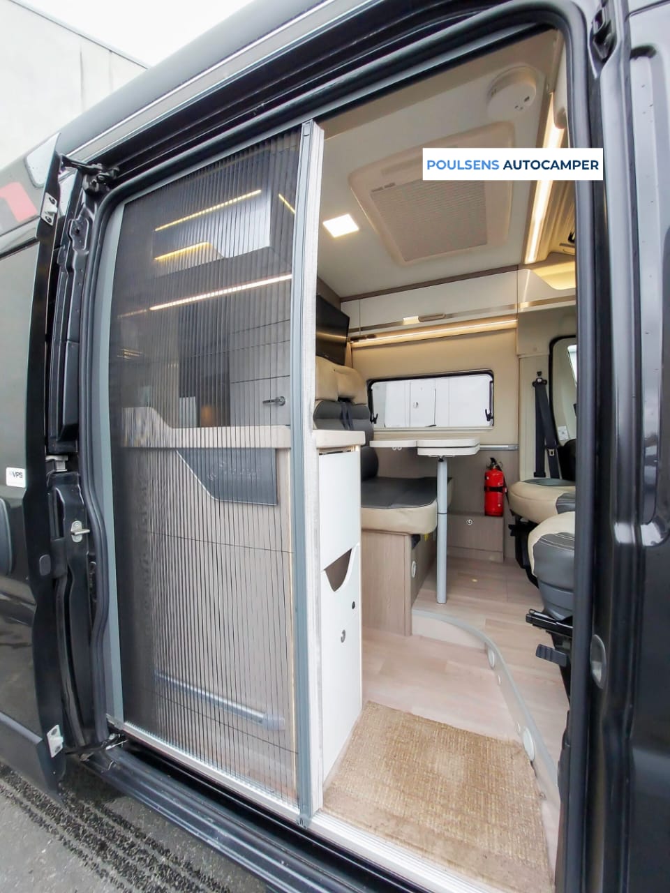 Vue extérieure du Challenger Van Elegance V217 2020 d’occasion