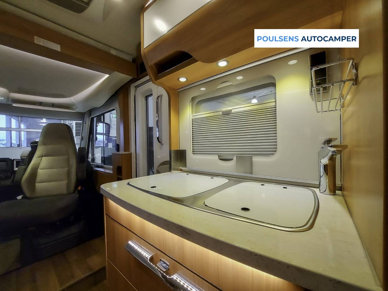 Cuisine du Hymer Exsis‑i 588 2020 avec réfrigérateur