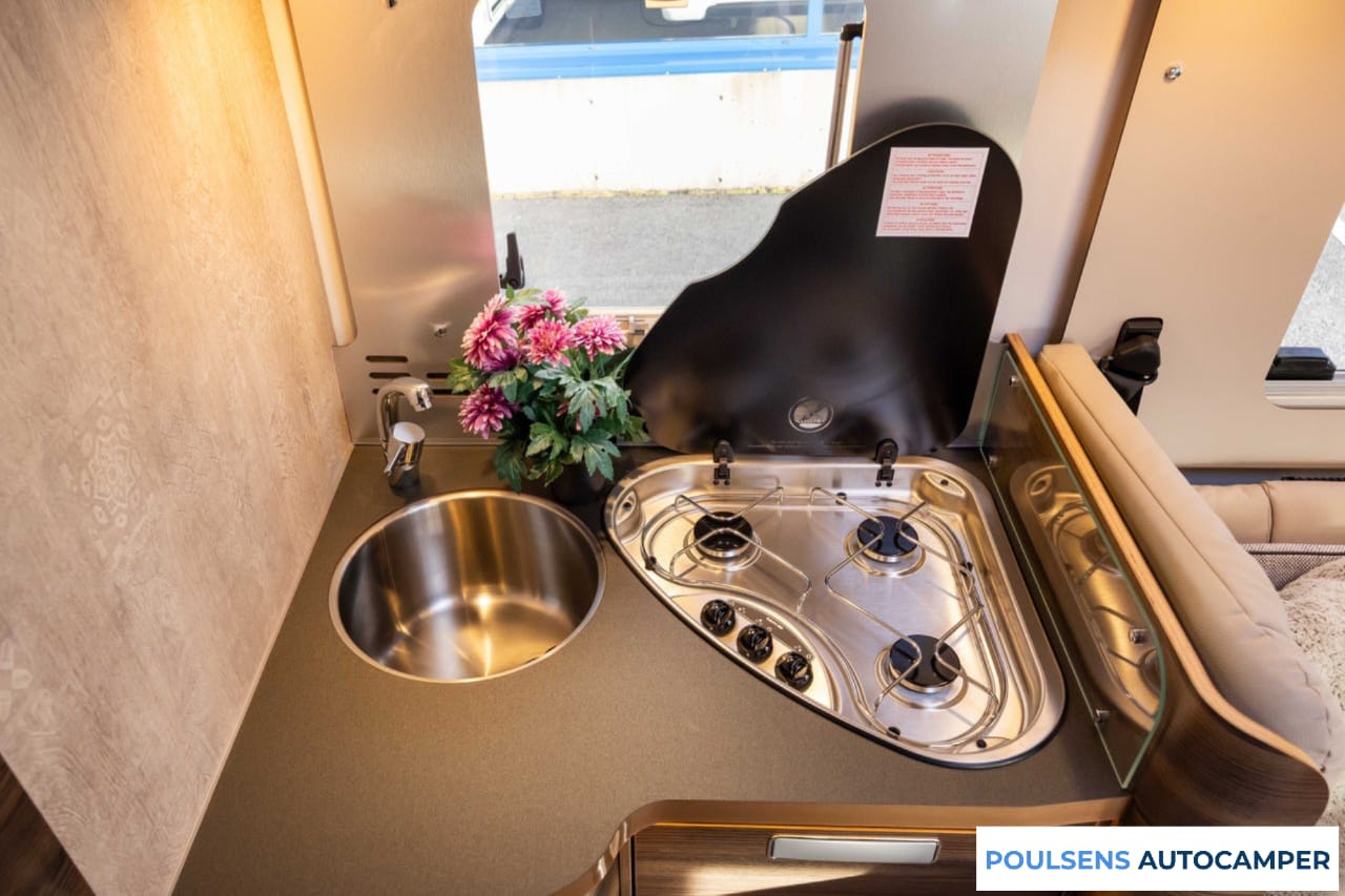 Cuisine du Laika Ecovip H 4112 2023 avec rangements