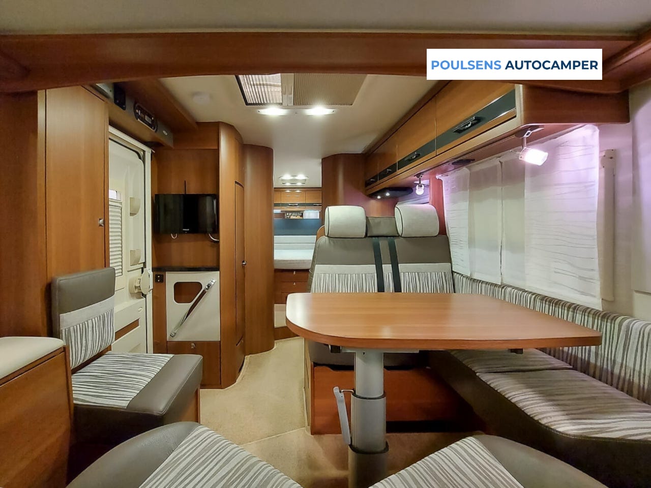 Salon intérieur du LMC I 745 Sportline 2015