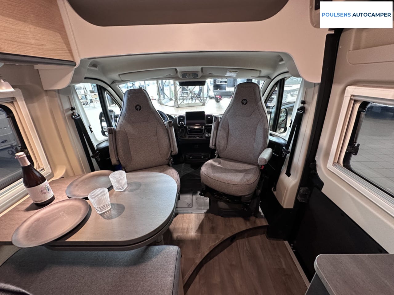 Salon intérieur du Sunlight Cliff 640 Adventure